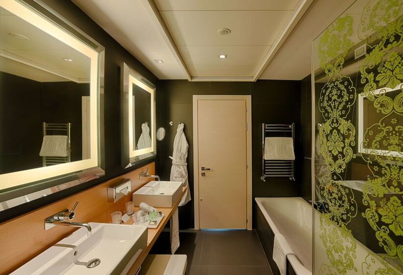 هتل NH Collection Roma Vittorio Veneto