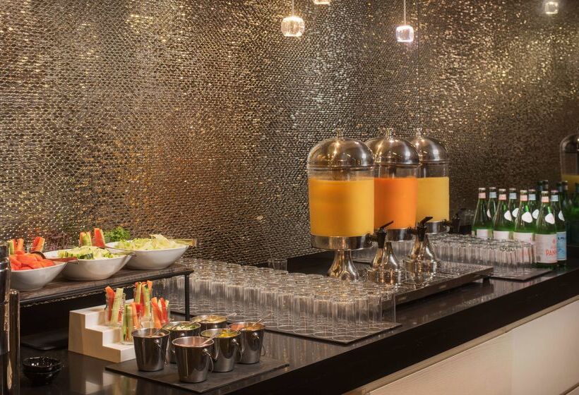 هتل NH Collection Roma Vittorio Veneto