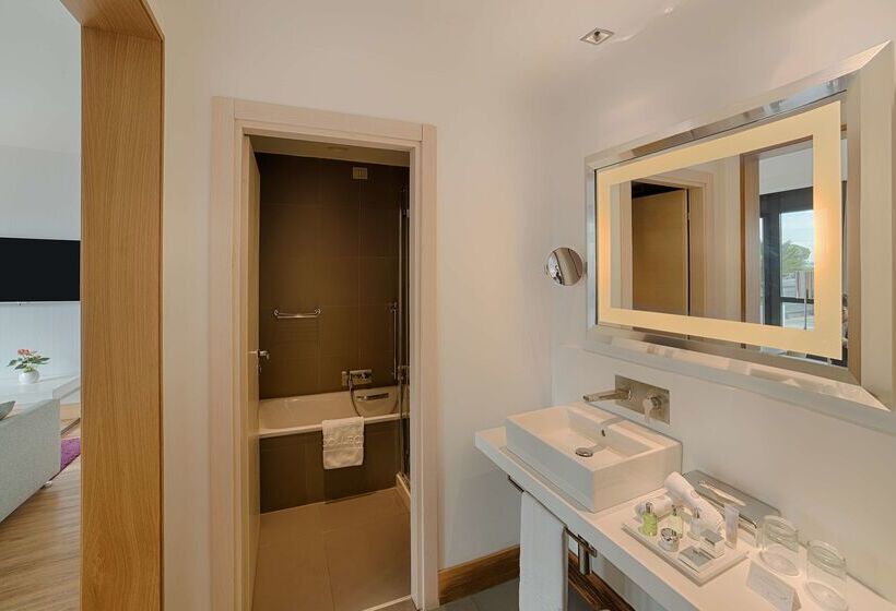 هتل NH Collection Roma Vittorio Veneto