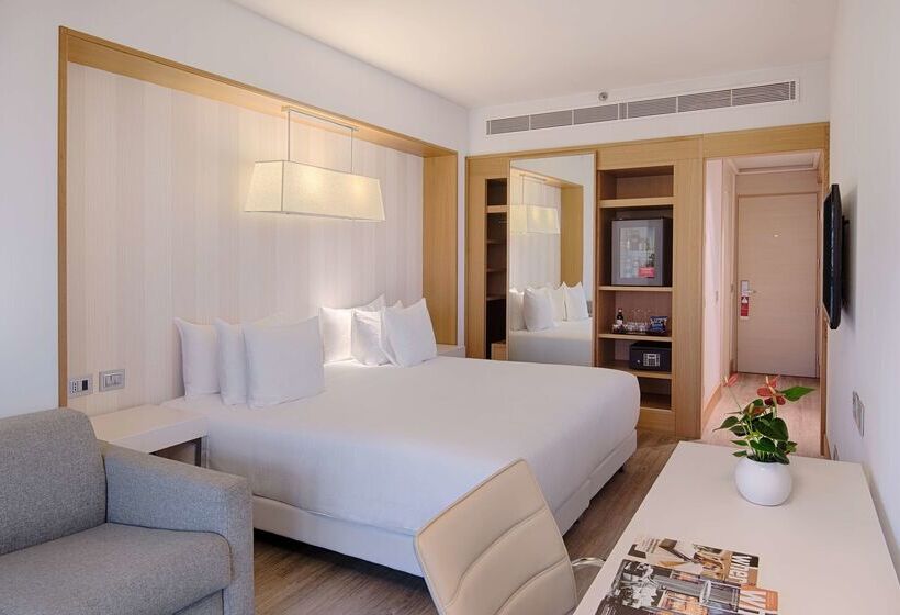 هتل NH Collection Roma Vittorio Veneto