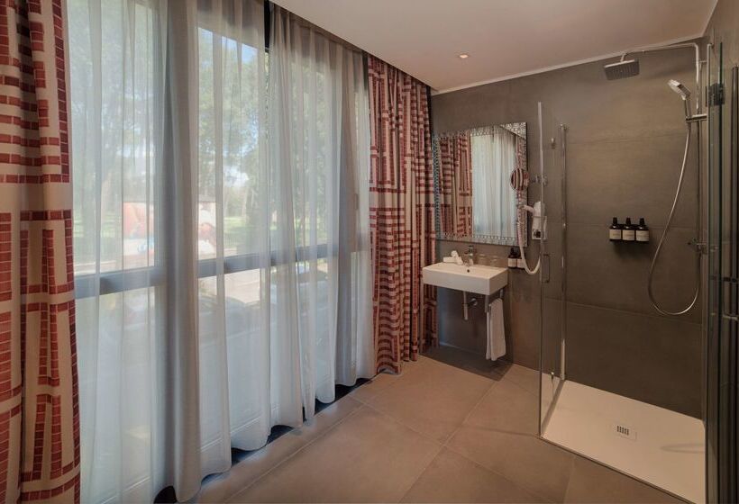 هتل NH Collection Roma Vittorio Veneto