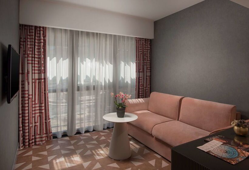 هتل NH Collection Roma Vittorio Veneto