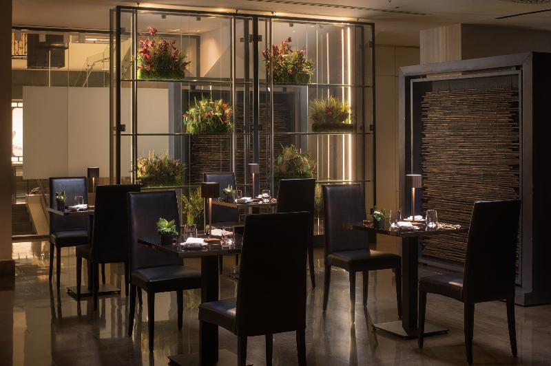 هتل NH Collection Roma Vittorio Veneto