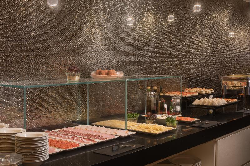 هتل NH Collection Roma Vittorio Veneto