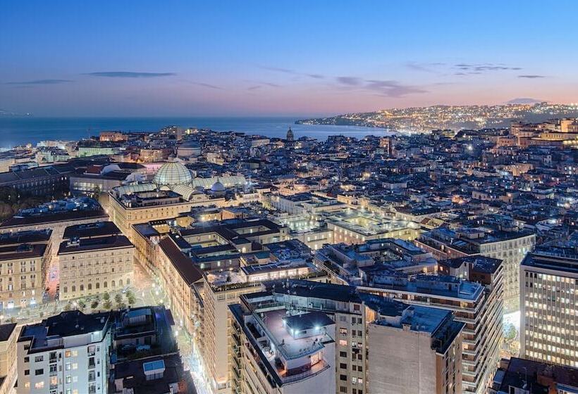 هتل NH Napoli Panorama