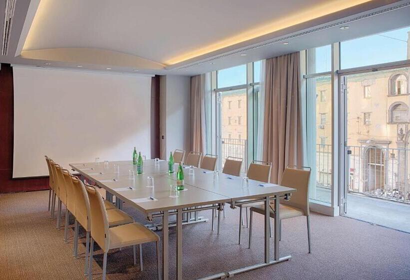 בית מלון כפרי NH Napoli Panorama