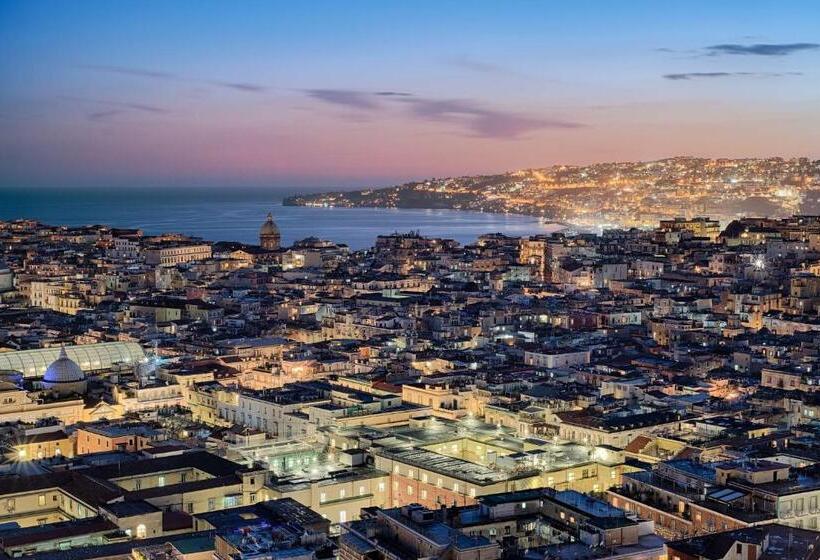 בית מלון כפרי NH Napoli Panorama