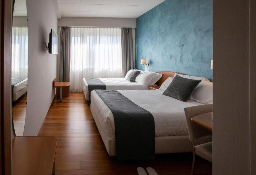 ホテル Palace Del Conero