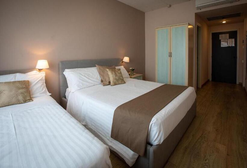 ホテル Palace Del Conero