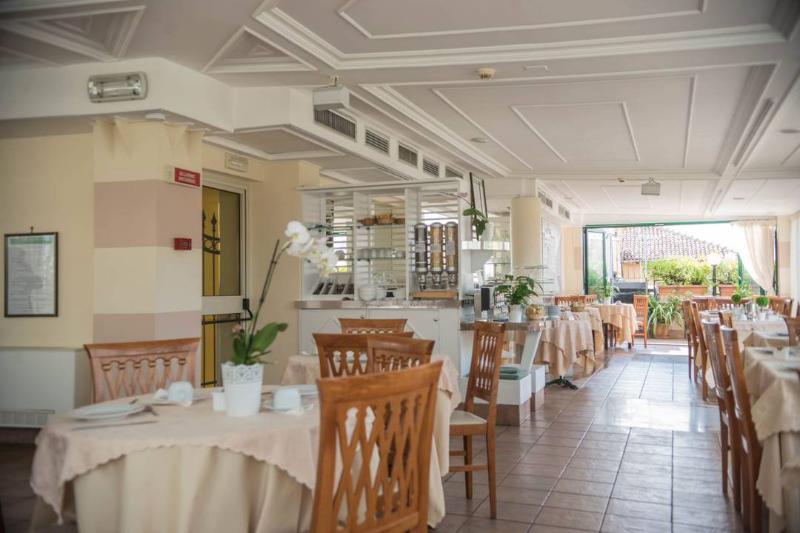 בית מלון כפרי Palladium Palace