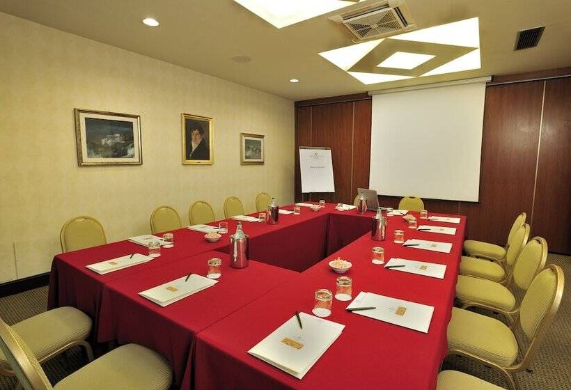 فندق Perugia Plaza