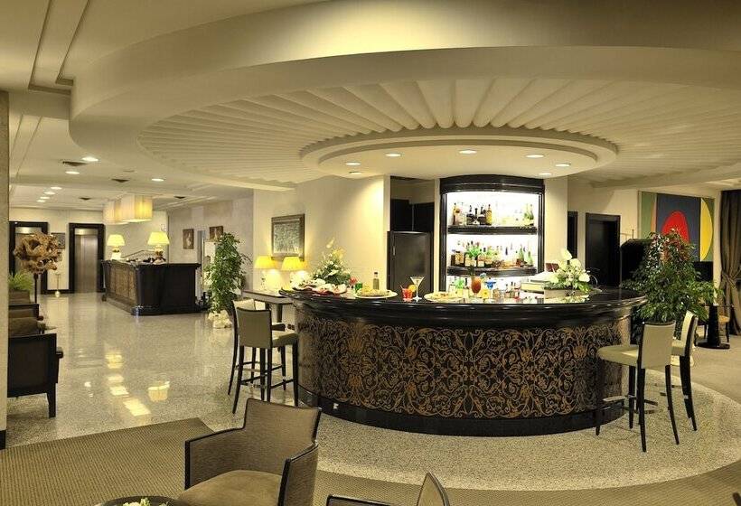 فندق Perugia Plaza