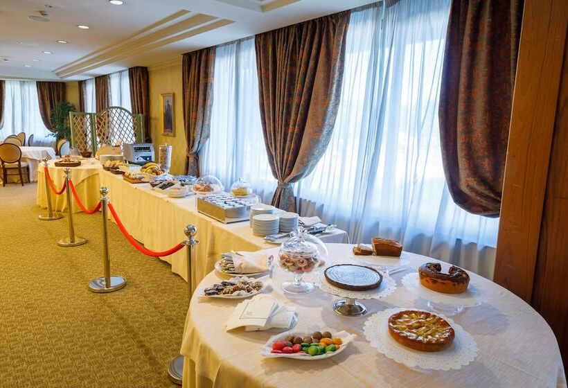 فندق Perugia Plaza