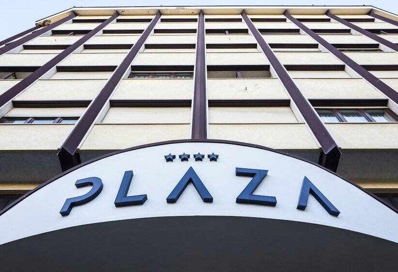 Отель Plaza