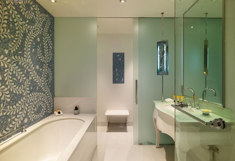 هتل Principe Di Savoia  Dorchester Collection