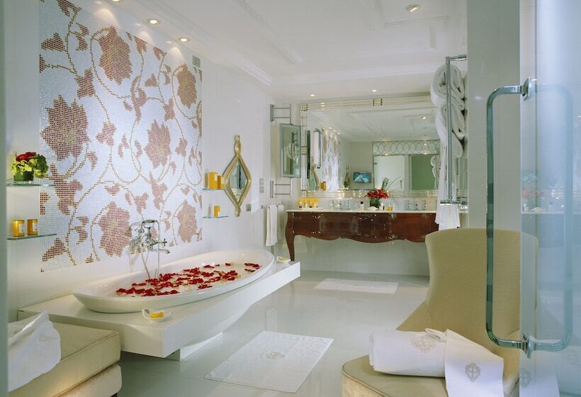 هتل Principe Di Savoia  Dorchester Collection