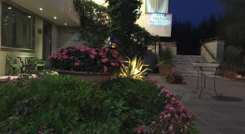 Отель Promenade