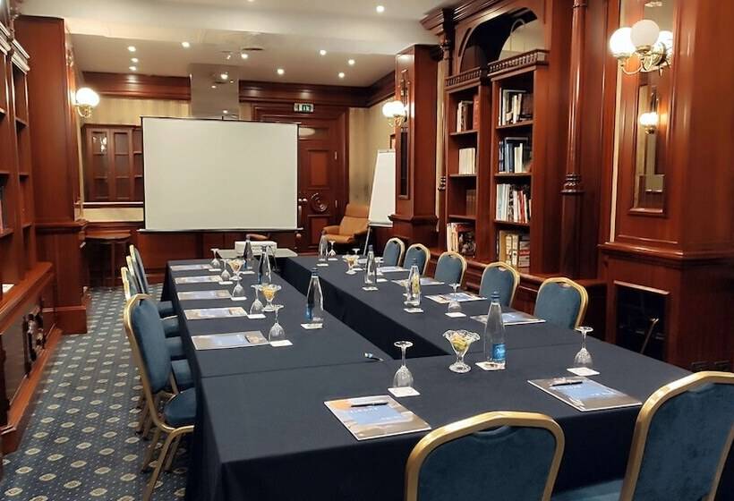 בית מלון כפרי Radisson Blu Ghr , Rome