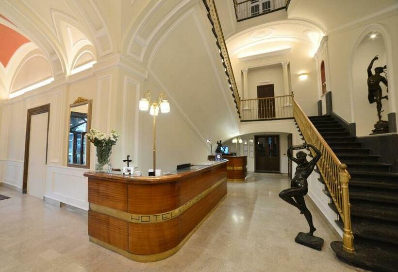 Отель Ristorante Vittoria