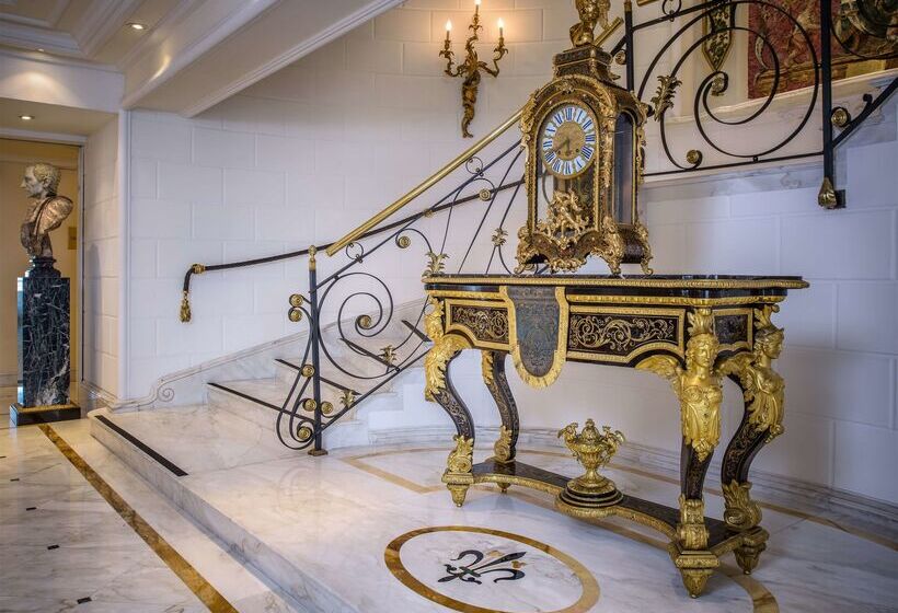 Hotel Rome Cavalieri A Waldorf Astoria