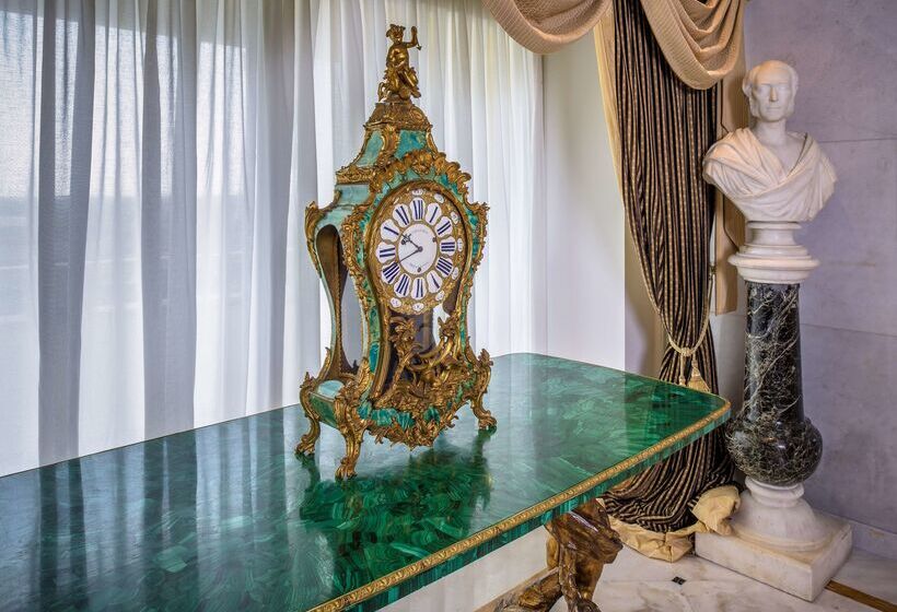 Hotel Rome Cavalieri A Waldorf Astoria