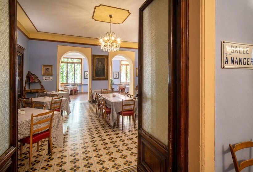 هتل Royal Victoria