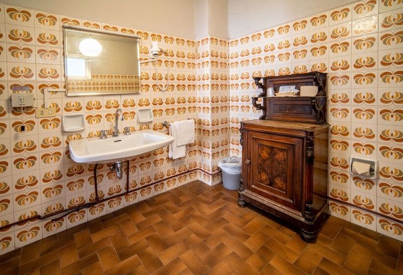 هتل Royal Victoria