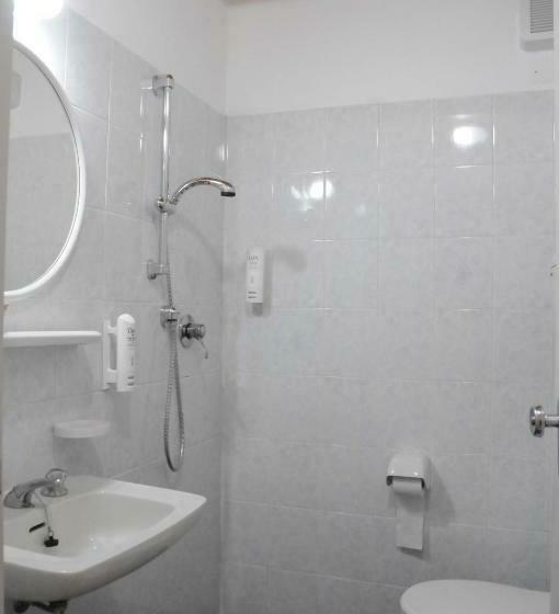 호텔 Saint Tropez Spa & Restaurant