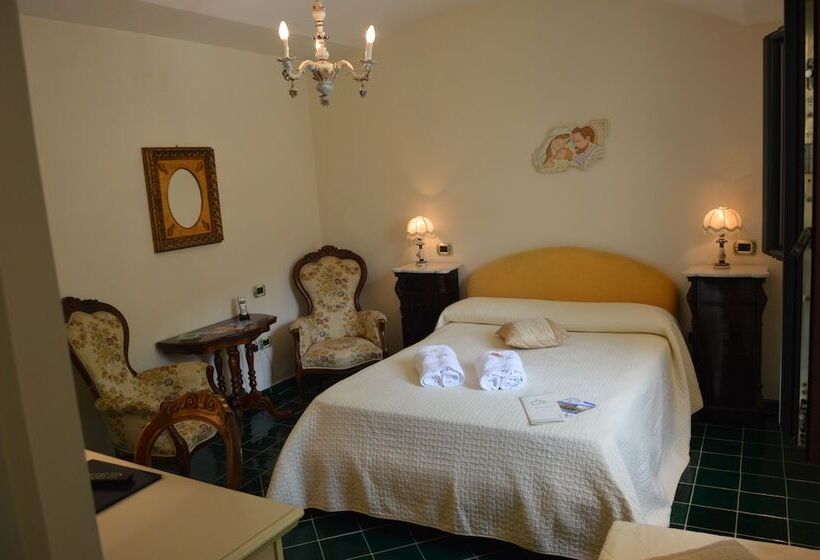 Отель Santa Lucia