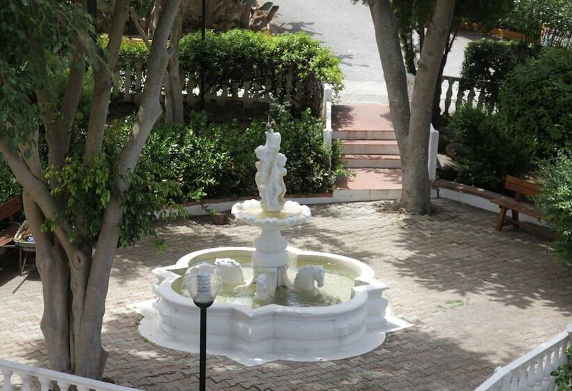 ホテル Santa Lucia