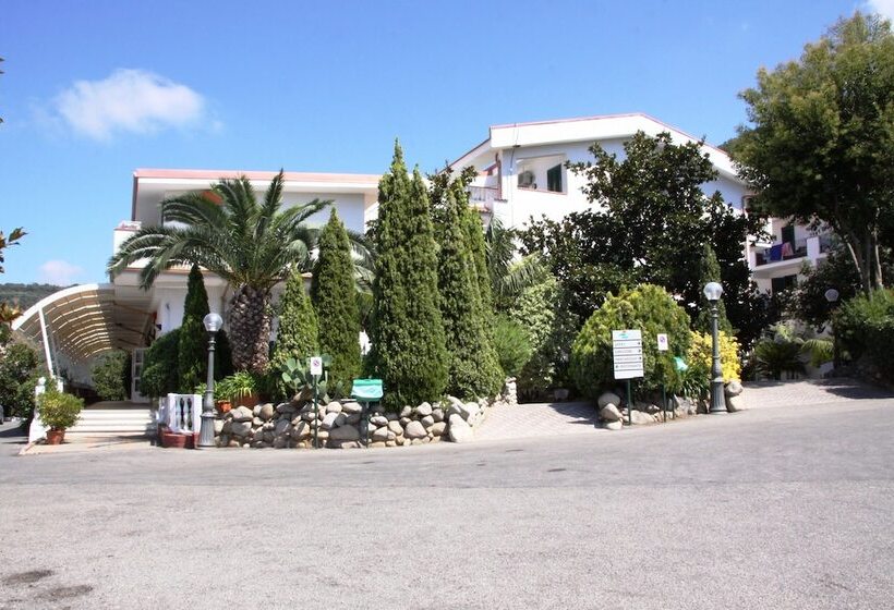 ホテル Santa Lucia