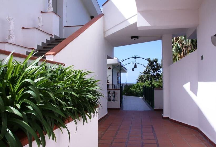 ホテル Santa Lucia