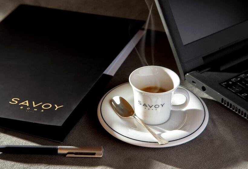 בית מלון כפרי Savoy