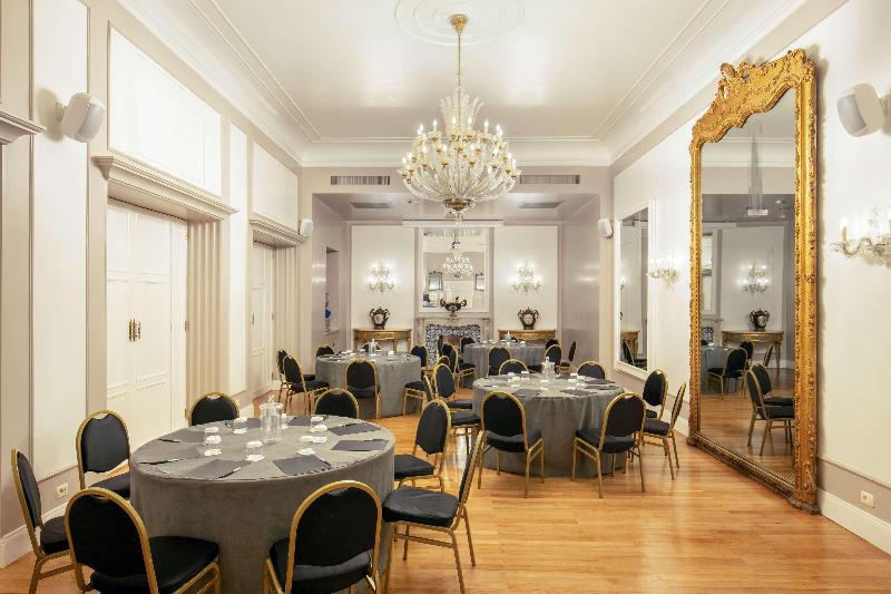 בית מלון כפרי Savoy