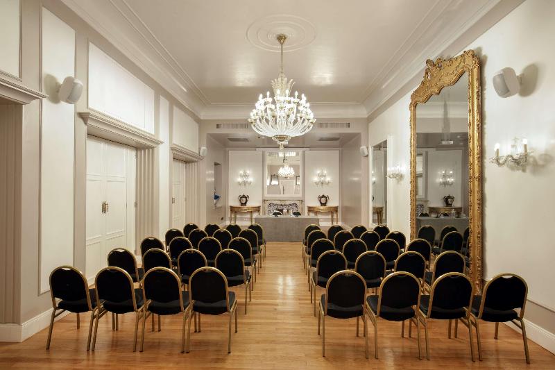 בית מלון כפרי Savoy