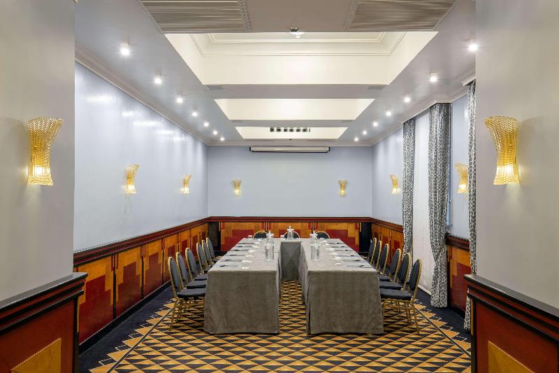 בית מלון כפרי Savoy