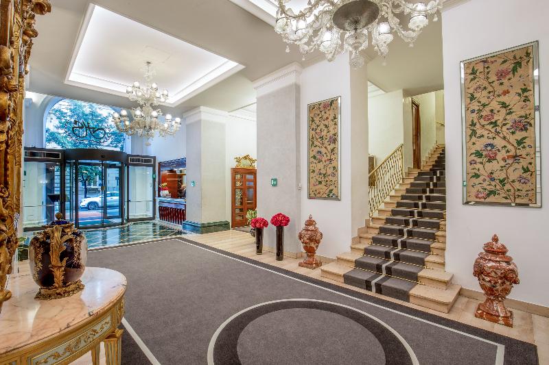 בית מלון כפרי Savoy