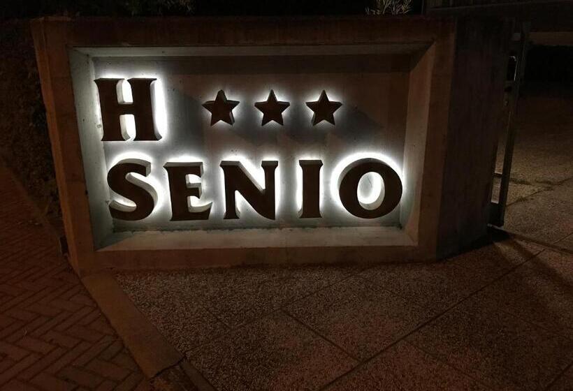 호텔 Senio