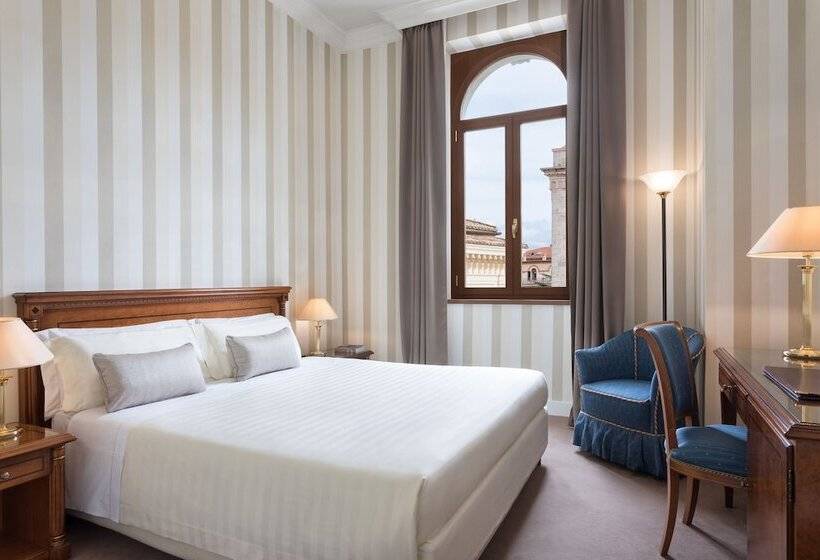 Отель Sina Brufani