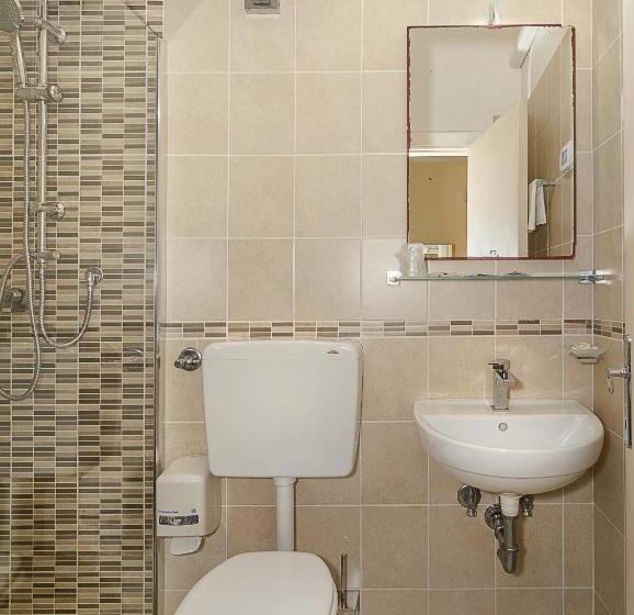 호텔 & Restaurant Storyville