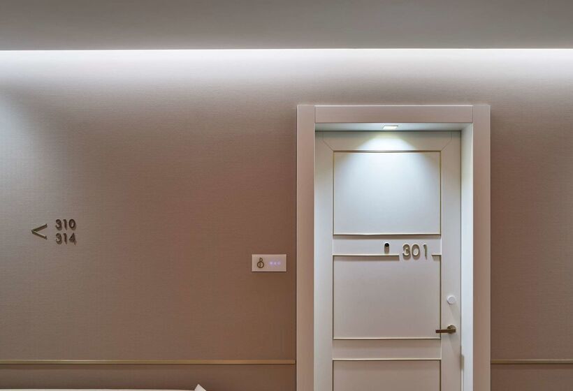 هتل De Bonart Naples   Curio Collection By Hilton