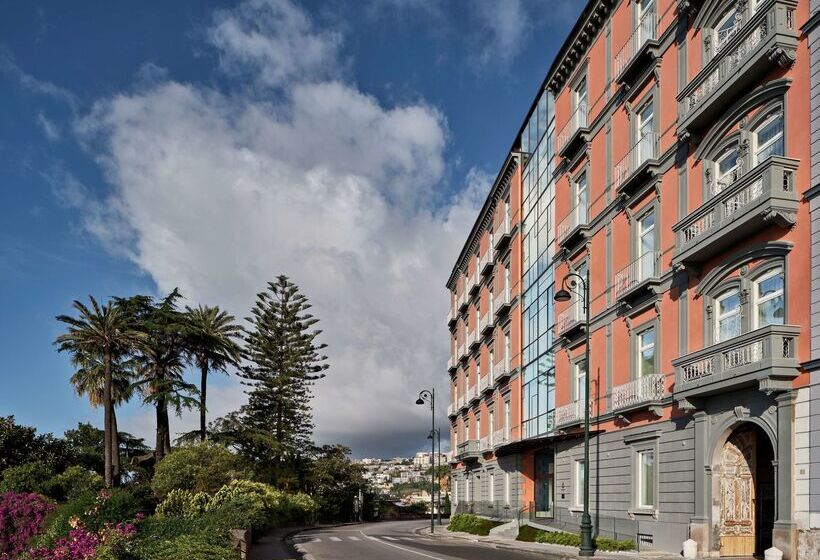 هتل De Bonart Naples   Curio Collection By Hilton