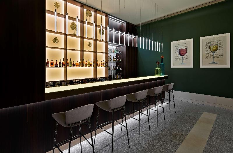 هتل De Bonart Naples   Curio Collection By Hilton