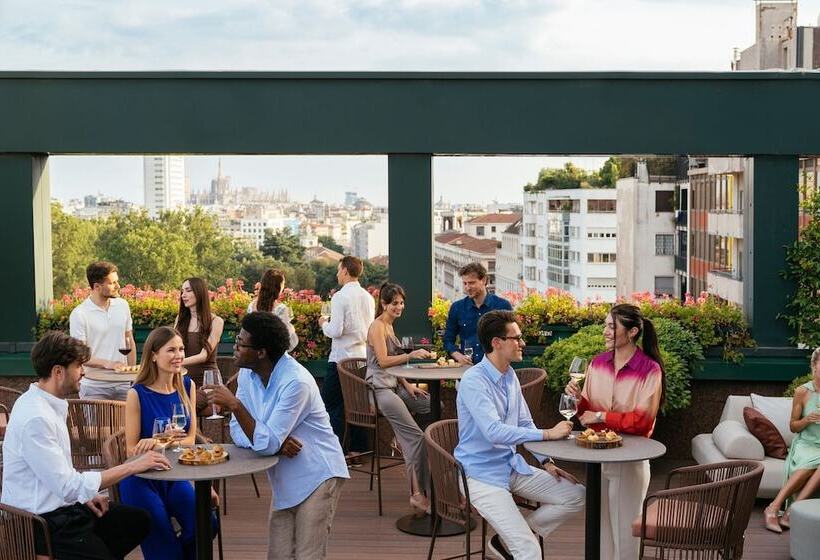 هتل The Westin Palace, Milan