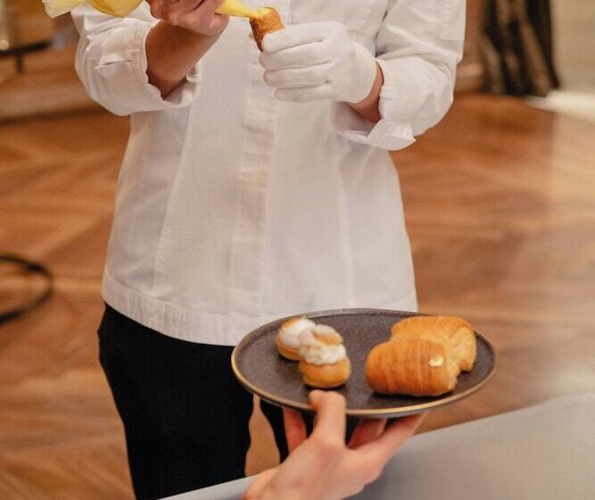 هتل The Westin Palace, Milan