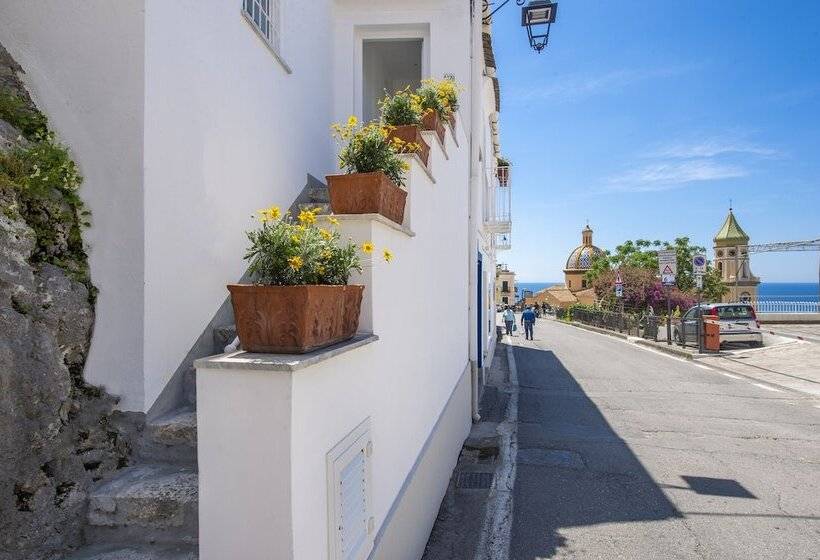 בית מלון כפרי Tramonto d'Oro