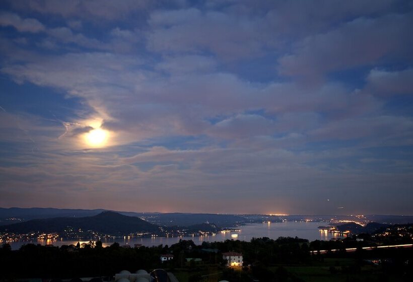 בית מלון כפרי Tre Laghi