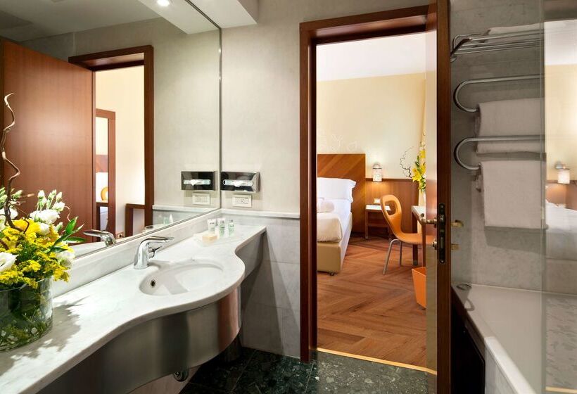 Unahotels Mediterraneo Milano