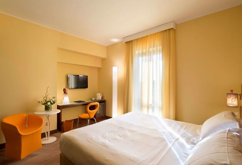 Unahotels Mediterraneo Milano