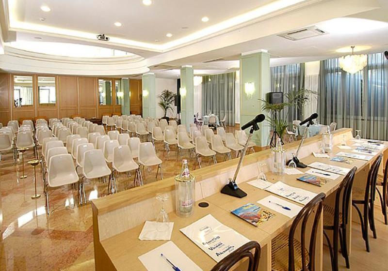 Отель Vienna Touring